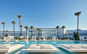 So White Beach Resort